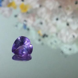 アメジスト　カラーチェンジ　　紫水晶　1.5ｃｔ程　ルース 1枚目の画像