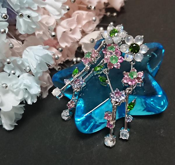 ムーンストーン　タンザナイ　トルマリン　クロムダイオプサイト　ルビー　エメラルドガーネット  ピアス