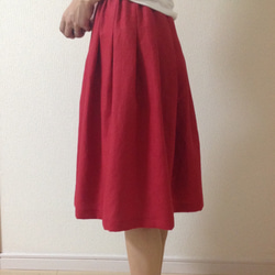 リネンのタック＆ギャザースカート C&S 赤 2枚目の画像