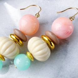 k14gf § 1点もの § ドイツ 仏 pink and green vintage beads gold ピアス 2枚目の画像