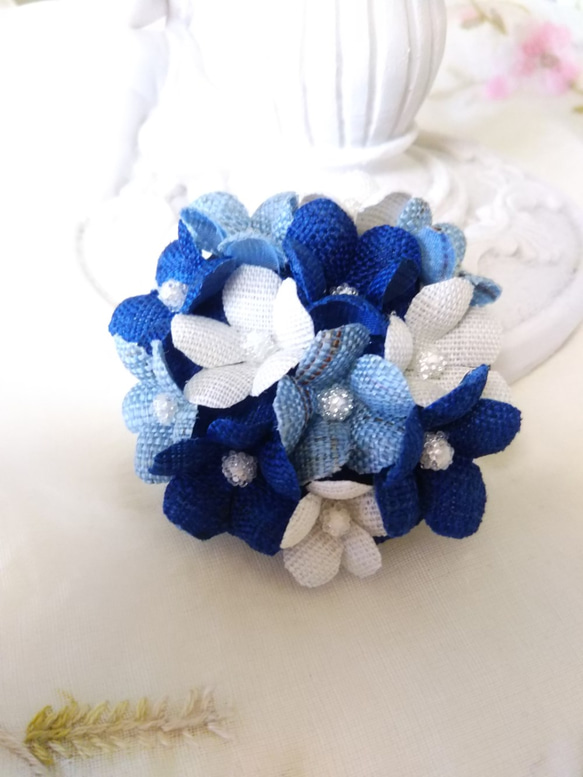 「再販」麻布花　かわいい花コサージュ　水色　藍色　きなり 1枚目の画像