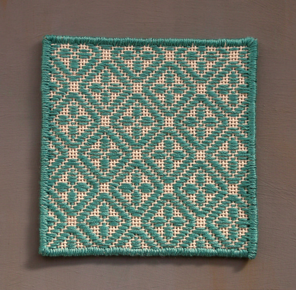 刺繍コースター（水色・花） 1枚目の画像