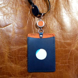 チームカラーとバスケットボールの革を使用したパスケース「三河カラー（青×黒）」※受注生産品 3枚目の画像
