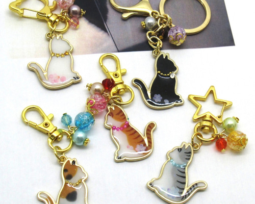 ハンドメイド デカネコキーホルダーチャームセット 楽天市場】誕生日 チャーム オブジェ 置物 キャット