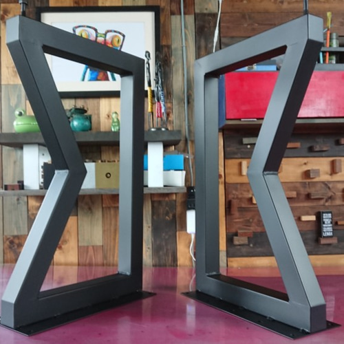 つ*こ様 マットブラックでアイアンな極太＆チェーン鉄脚♪50×400×650mm マットブラックでアイアンな極太＆チェーン鉄脚♪50×400×650mm □型2脚