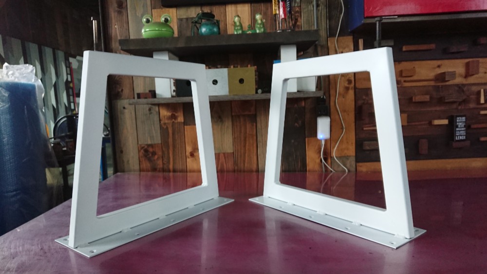 マットホワイトでアイアンな極細鉄脚♪ 20×400×350mm 台形型 2脚ver.