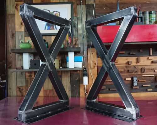 無塗装でアイアンなフラット鉄脚♪ 50×600（床面450）×700mm 台形型 マットブラックでアイアンな極太鉄脚♪50×400×650mm Z型 2脚ver