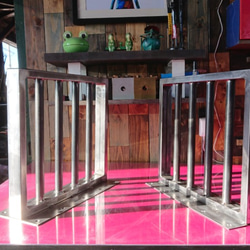 マットホワイトでアイアンな角鉄＆丸棒鉄脚♪ 25×400×650mm 格子型 2脚