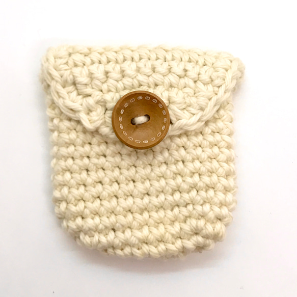 リング ポーチ ピュア コットン ニット 木製 ボタン 手編み 1枚目の画像