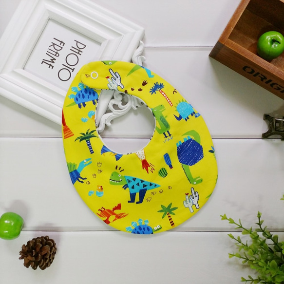 黃色侏羅紀 手作圍兜.口水巾.吐奶巾.彌月禮 第1張的照片