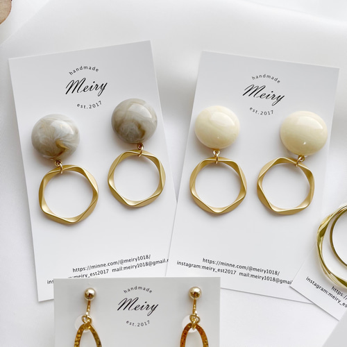 マーブルカボション×マットゴールドリングのレトロアンティーク大ぶり  