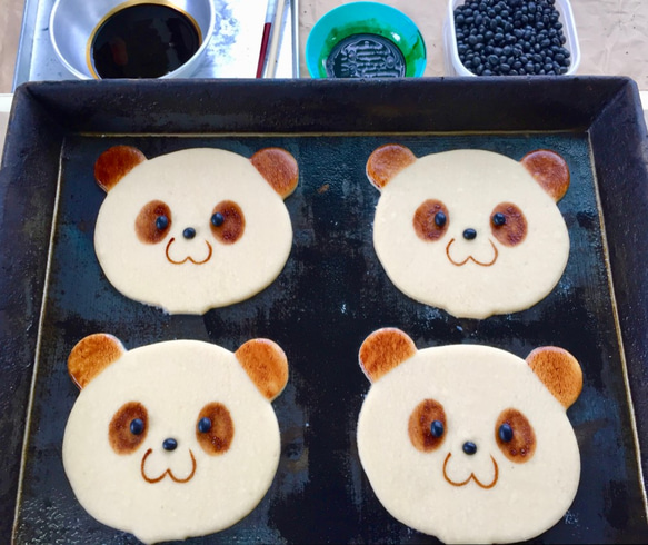 駄菓子屋さんの手作り動物ぱんシリーズ。ぱんだ。パンダ。2頭入り。みそぱん。岩手県産の南部小麦使用。 3枚目の画像