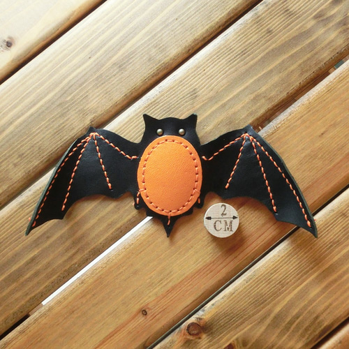 銅の蝙蝠（こうもり）飾りのある真鍮製骨董からくり錠前 2025年最新】からくり錠前の人気アイテム - メルカリ