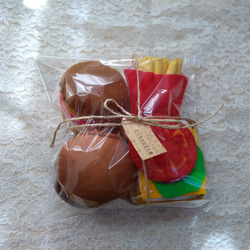 受注作製★ハンバーガーとポテト・食パン2枚のフェルトセット 4枚目の画像
