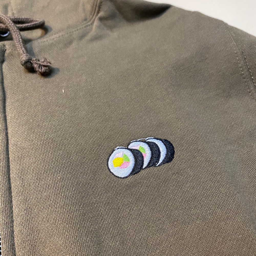 かわいいワンポイント恵方巻き　節分　海苔巻き　刺しゅう　プルオーバーパーカー