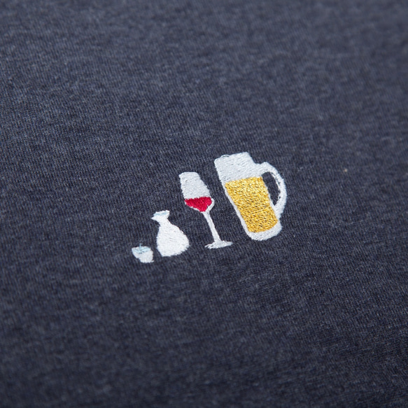 アルコールとわたし　おもしろTシャツ　ユニセックスS〜XLサイズ　Tcollector 1枚目の画像