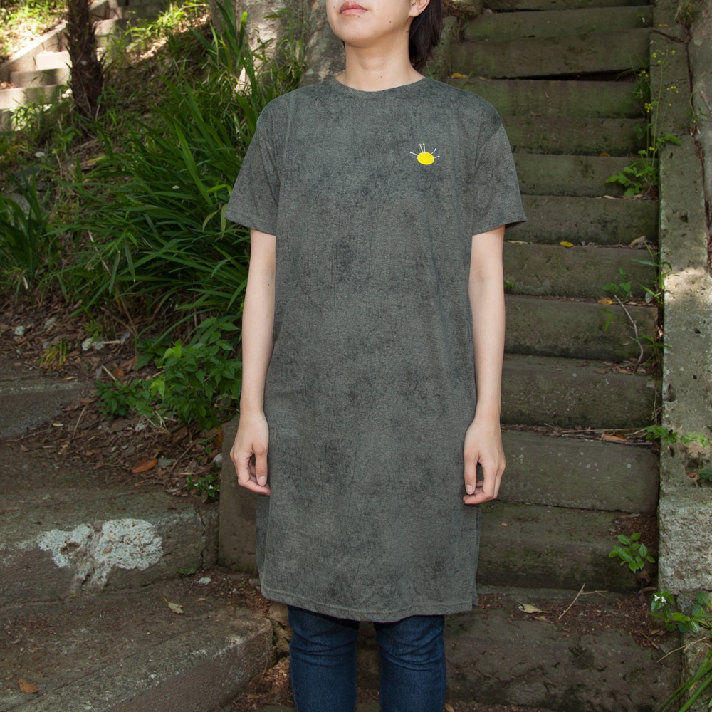 まち針　刺繍　バックラグランブラックレインワンピース 5,049円