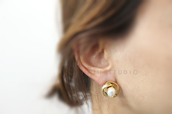 E003-G/Swirl Post Earring/スワールピアス 5枚目の画像