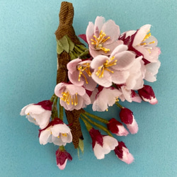 布花 枝付き桜のコサージュ 1枚目の画像