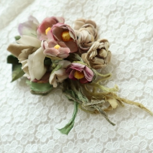 布花 シックな大きなコサージュ コサージュ Favorite Garden 通販