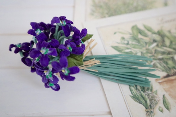 Small violet corsage 3枚目の画像