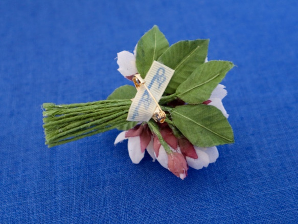 布花 桜のコサージュC 5枚目の画像