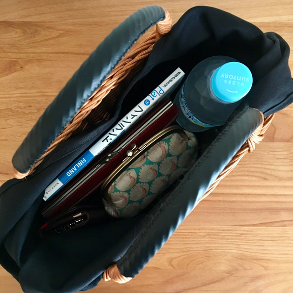 横長トートかごバッグ 黒x黒 5枚目の画像