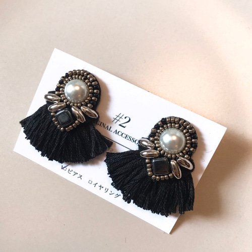 パールフリンジ ビーズ刺繍 ブラック ピアス（その他） #2 通販