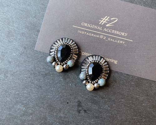 Hi-na】ビジューとカラーガラスビーズの刺繍アクセサリー