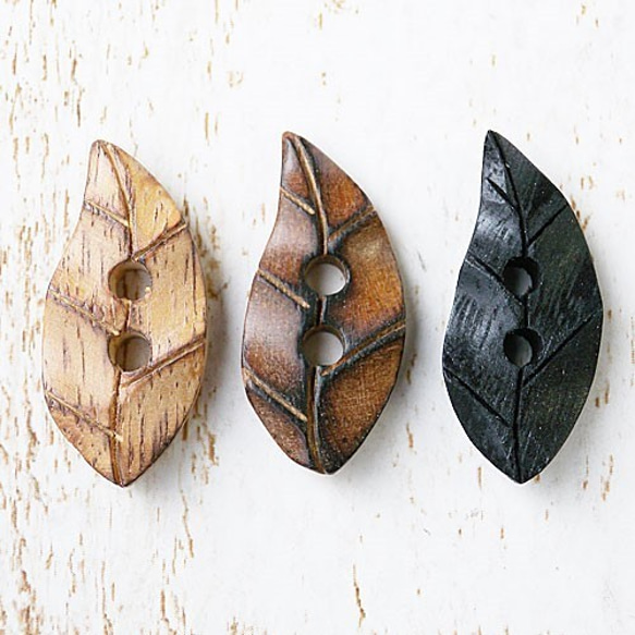 木ボタン10055735(W-0015)カラー・サイズ・入数を選択頂けます 1枚目の画像