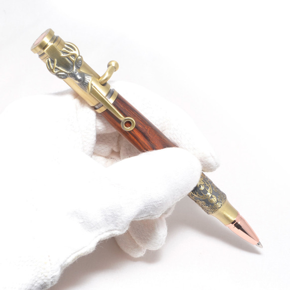 鹿　ボルトアクションの手作り木製ボールペン（ココボロ；真鍮のメッキ） 4枚目の画像
