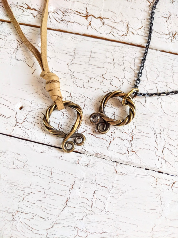 ヴァイキング 幸運の印 ペンダントトップ 真鍮 ブラス 彫金  