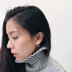 Moon Ear Jacket 新月錯位解構感耳環 第4張的照片