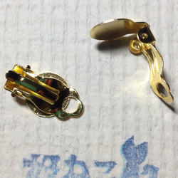 ゆらゆら金魚＊黒 イヤーカフ風 3枚目の画像