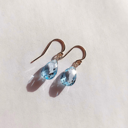 カイヤナイトの雫】カイヤナイト、トパーズ他チャームピアスイヤリング