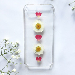 iPhoneケース　お花とハート 1枚目の画像