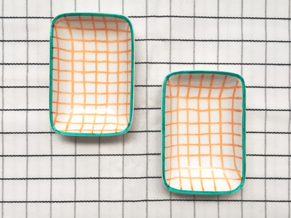 ポッピン豆皿2枚セット/長方形【緑×橙×格子】 1枚目の画像