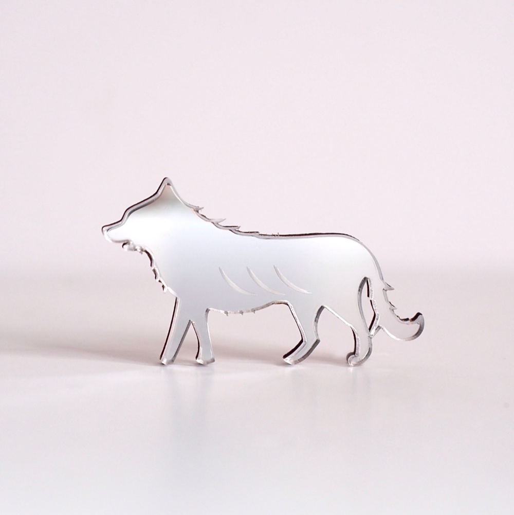 専用！クロヌマタカトシ　作品　オオカミ　ブローチ