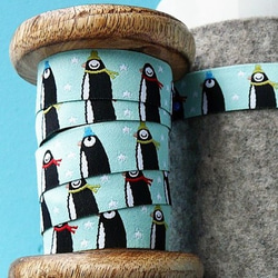 ドイツ 刺繍リボン 1m-ペンギンの行列 1枚目の画像