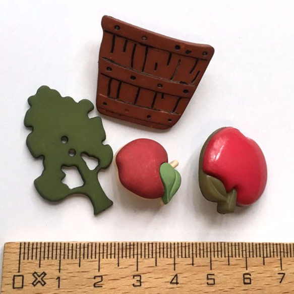 アメリカ ボタンガローア 8個セット-りんご摘みb 2枚目の画像