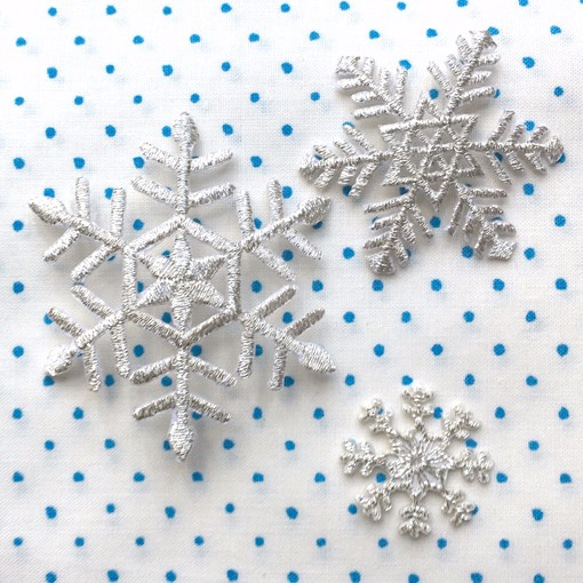 アップリケワッペン 雪印 スノーフレーク3枚セットシルバー ゆき 雪の結晶 冬 UI W-1150 2枚目の画像