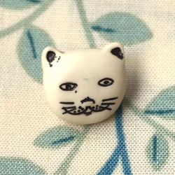 フランス ボタンねこさんフェイス-ブアイボリーL 2個 猫 キャット1678 1枚目の画像