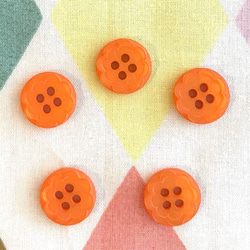 プラスチックボタン 5個サークルフラワー オレンジ  　b-1737 1枚目の画像