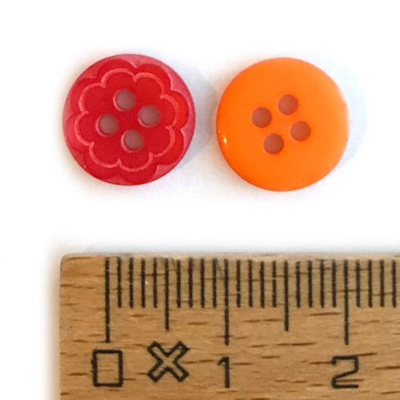 プラスチックボタン 5個サークルフラワー オレンジ  　b-1737 3枚目の画像