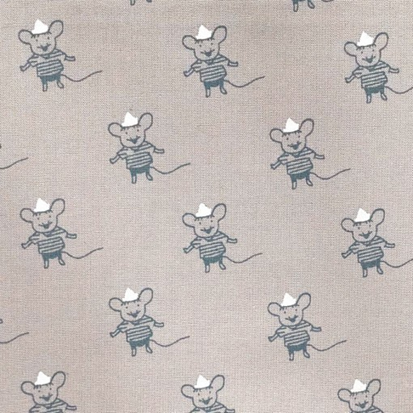 ドイツ CP社 オーガニックコットン ポプリンカットクロス ネズミの男の子 ラベンダーベージュ マウス 鼠 1枚目の画像