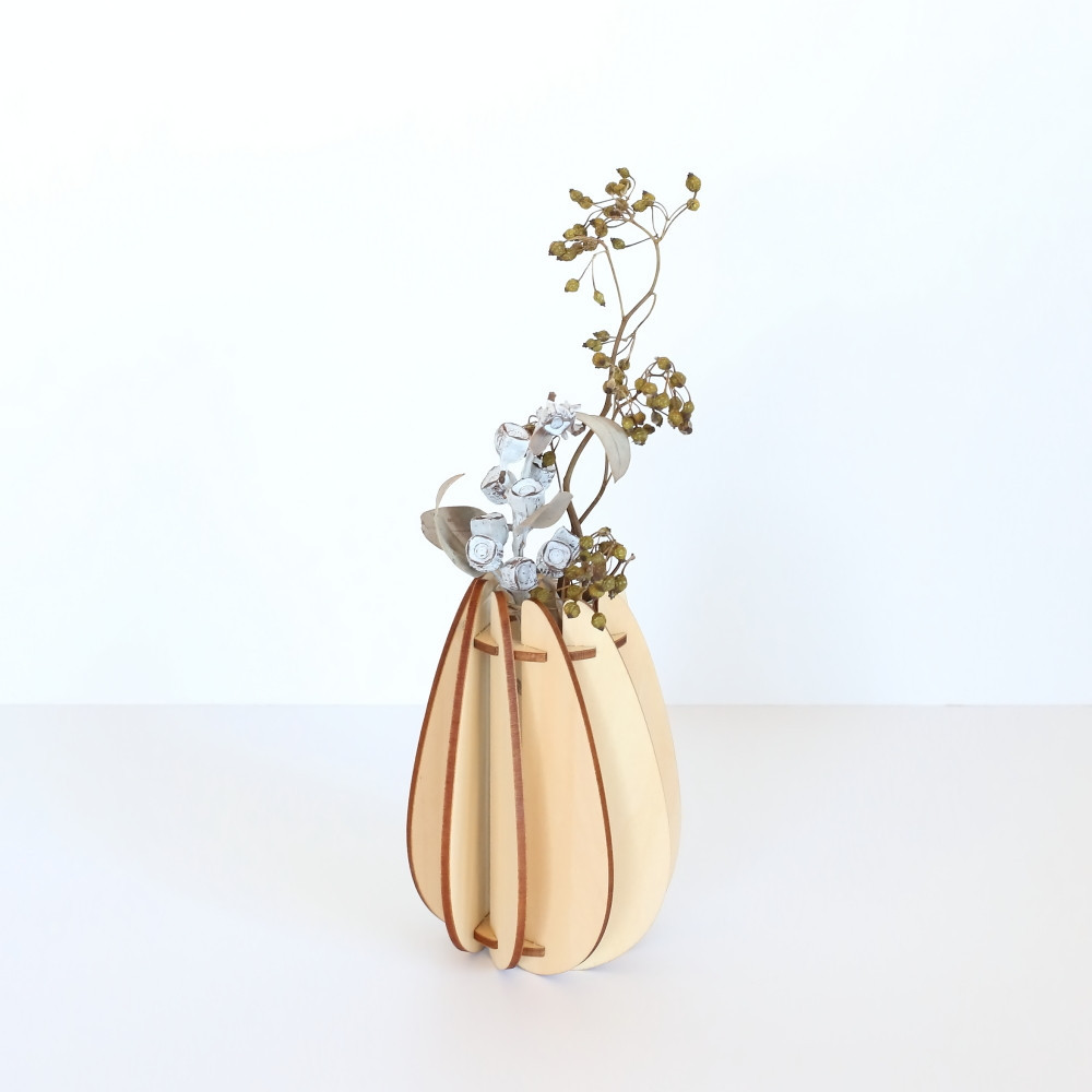 フラワーベース　花の蕾