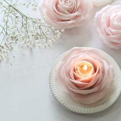 天然の蜜蝋　くすみピンクの薔薇キャンドル　 2枚目の画像
