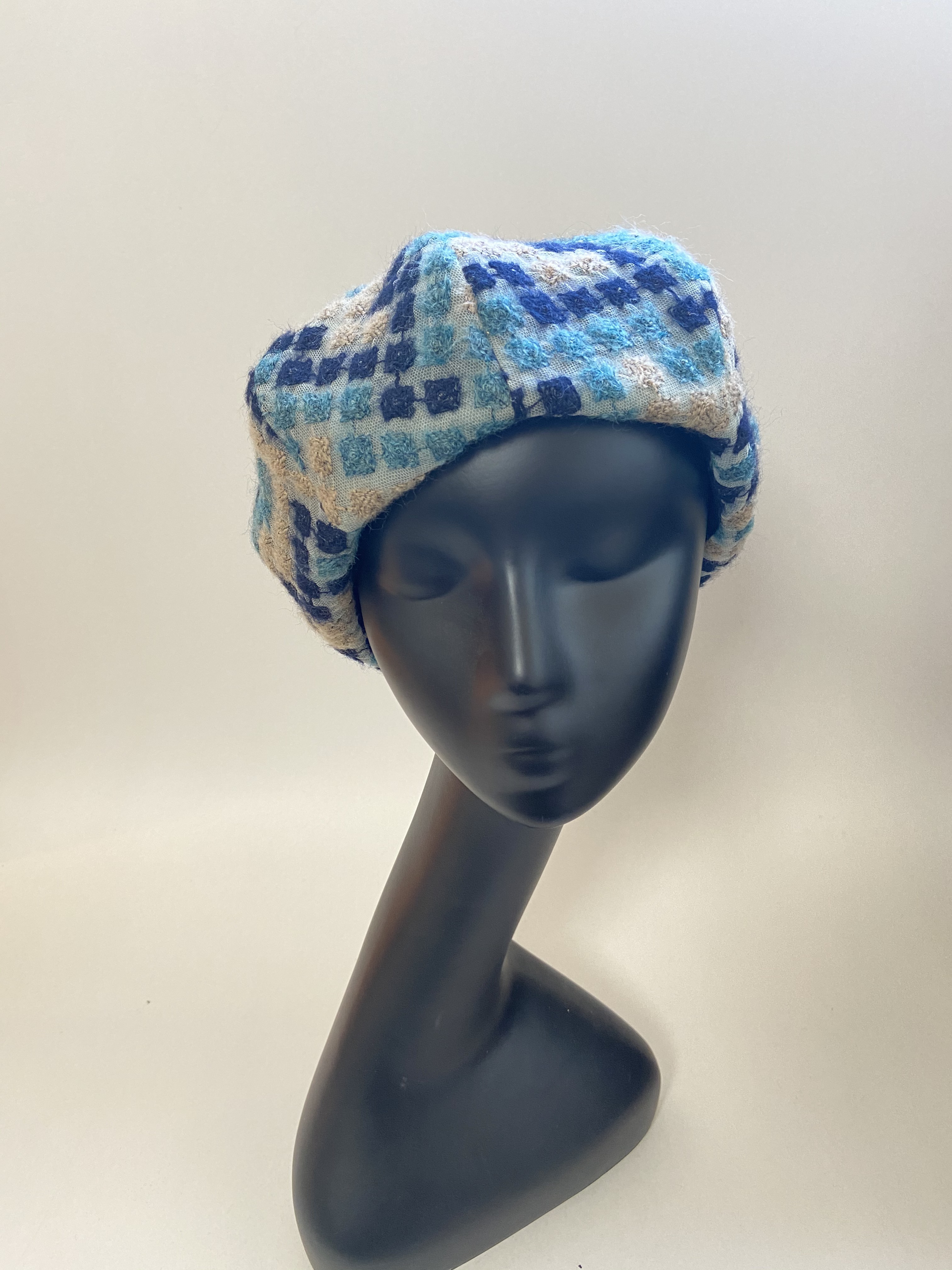 幾何学模様のふんわりベレー