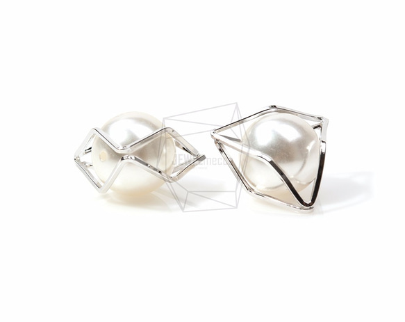 PDT-601-R [4個]珍珠在三角形框架中，/珍珠在三角形框架中 第3張的照片