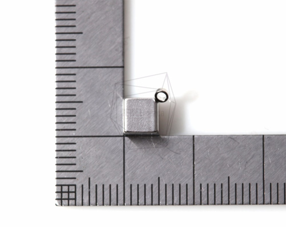 PDT-961-MR【4個入り】スクエアキューブペンダント,square Cube pendant/ 5mm x 5mm 5枚目の画像
